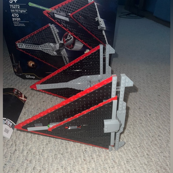 LEGO Star Wars: Sith TIE Fighter (75272) - Picture 3 of 10